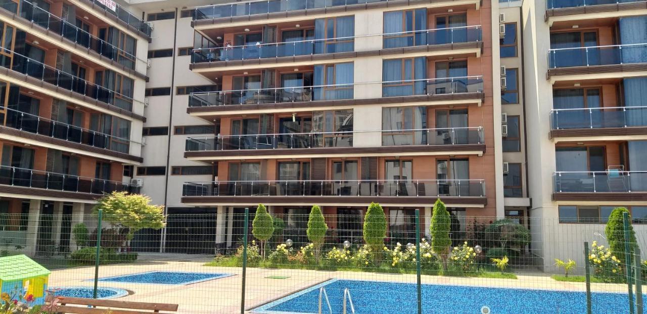 Апартаменти В Помориебей Комплекс Pomorie Eksteriør bilde